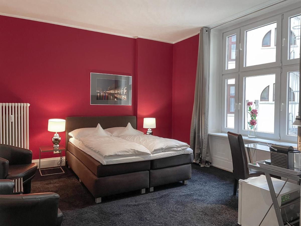 המבורג Hotel Wagner Im Dammtorpalais מראה חיצוני תמונה