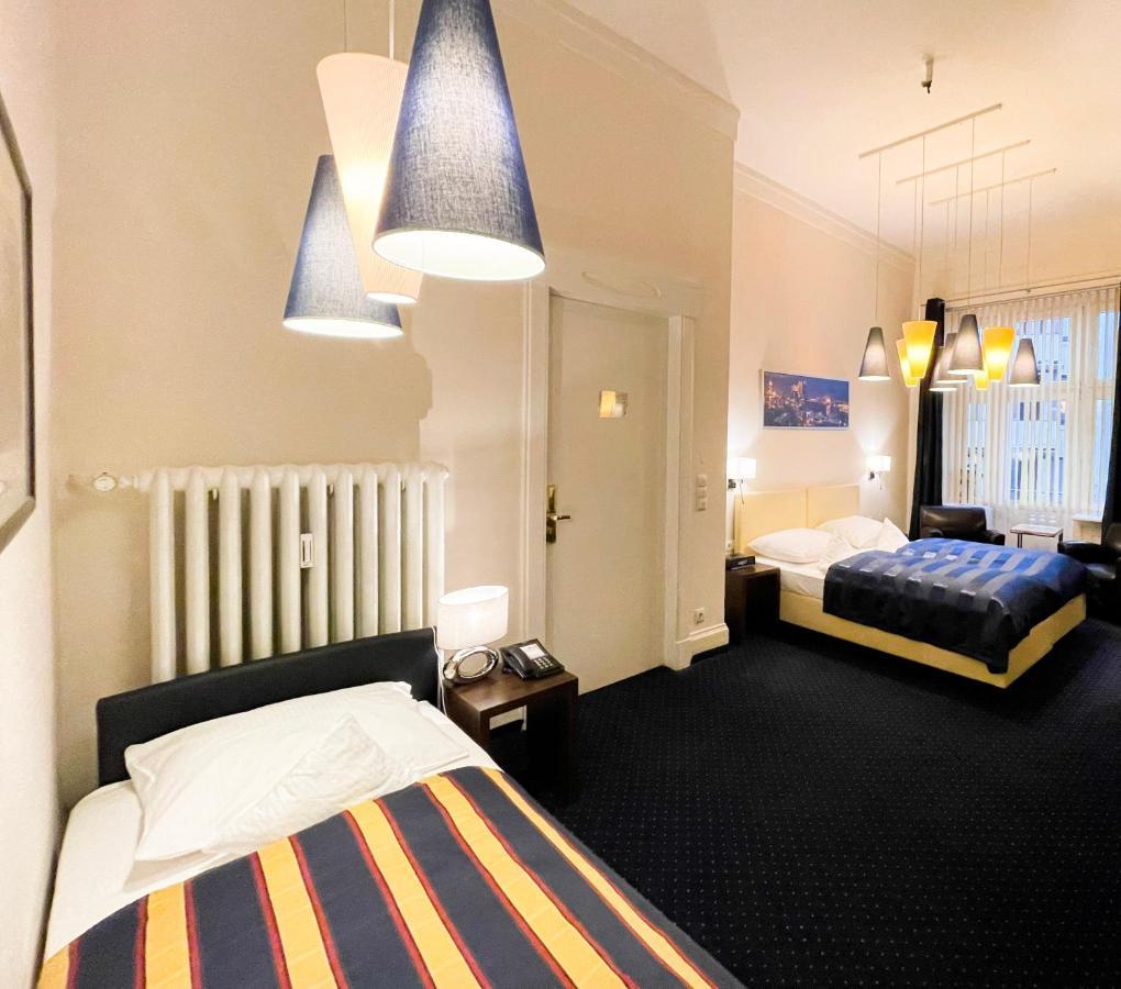 המבורג Hotel Wagner Im Dammtorpalais מראה חיצוני תמונה