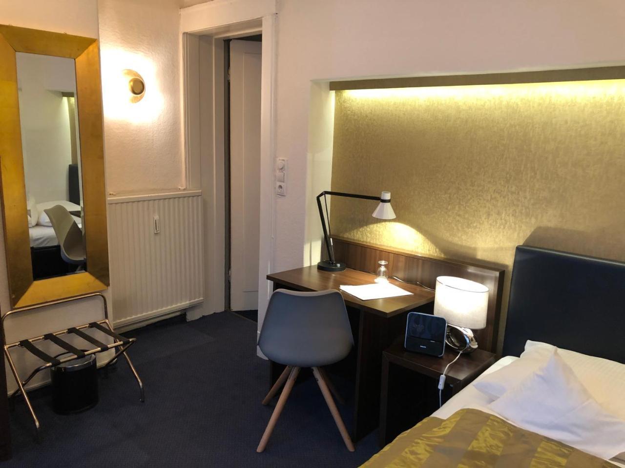 המבורג Hotel Wagner Im Dammtorpalais מראה חיצוני תמונה